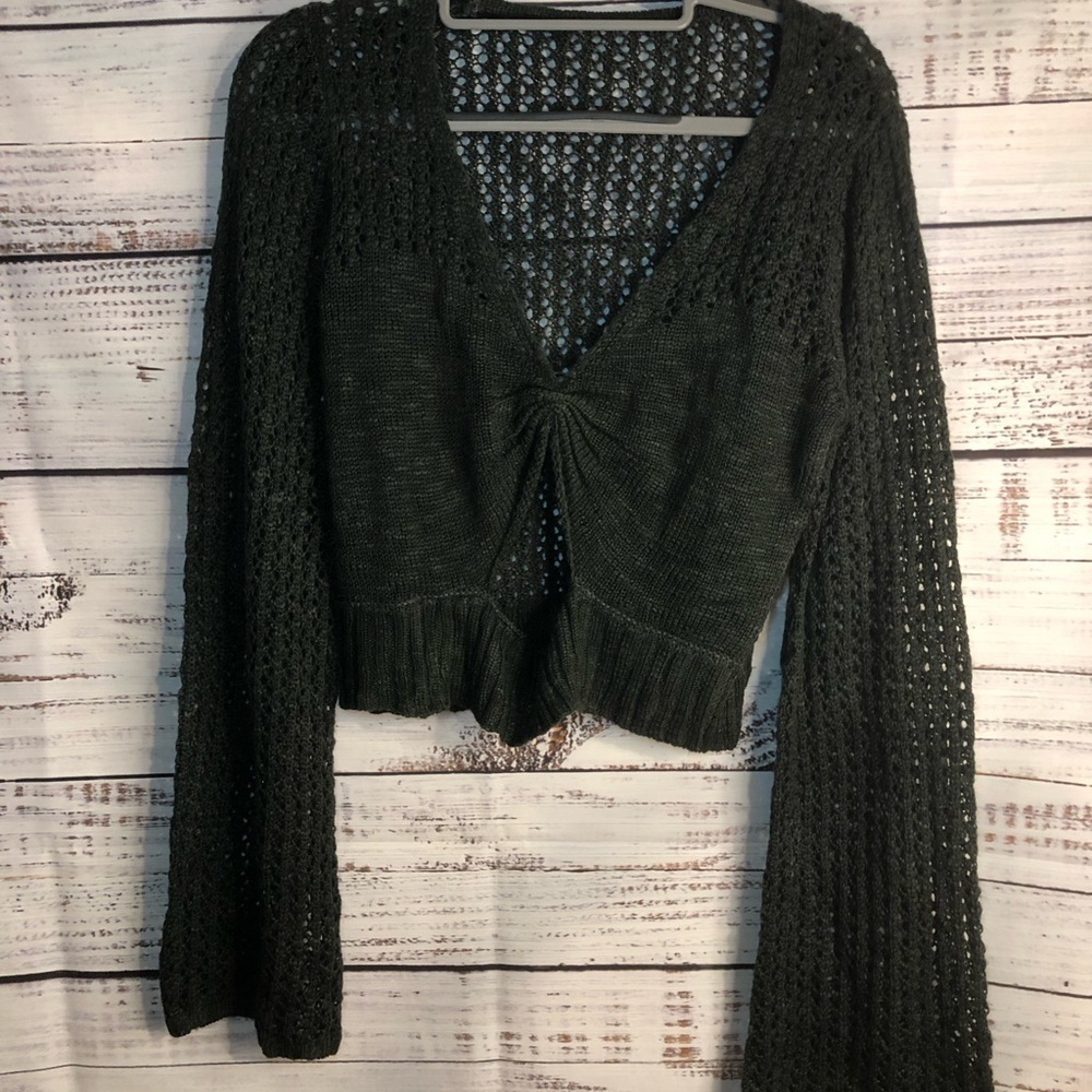 Chic Grey/Black Knit Sweater - Picture 4 of 14